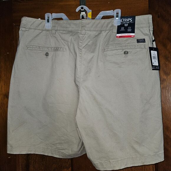 NWT Chaps Men's SZ 42 Tan Casual Shorts Comfort Waistband Seacoast Wash - Picture 1 of 2